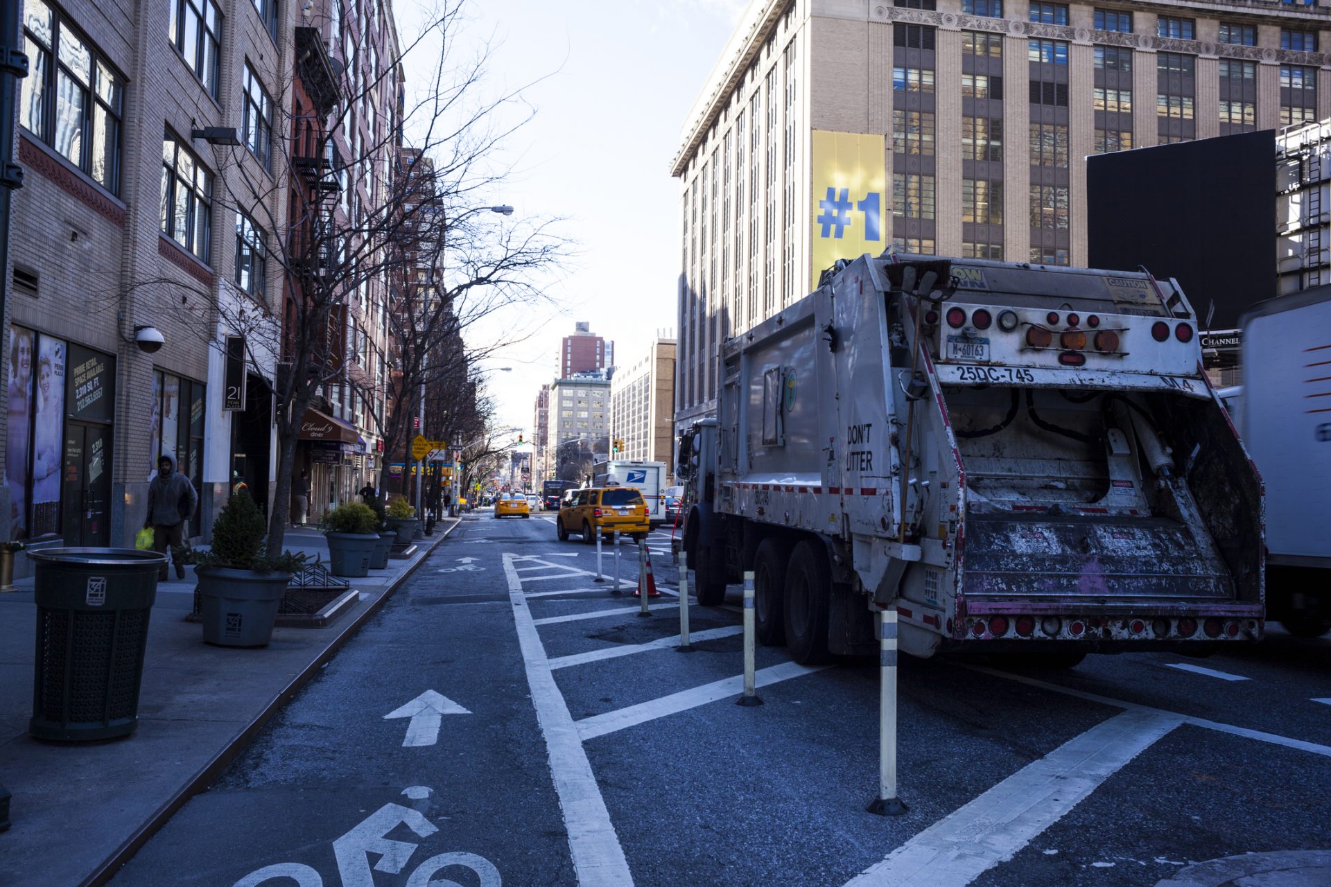 Report: Philadelphia’s trash trucks crashing daily | WITF