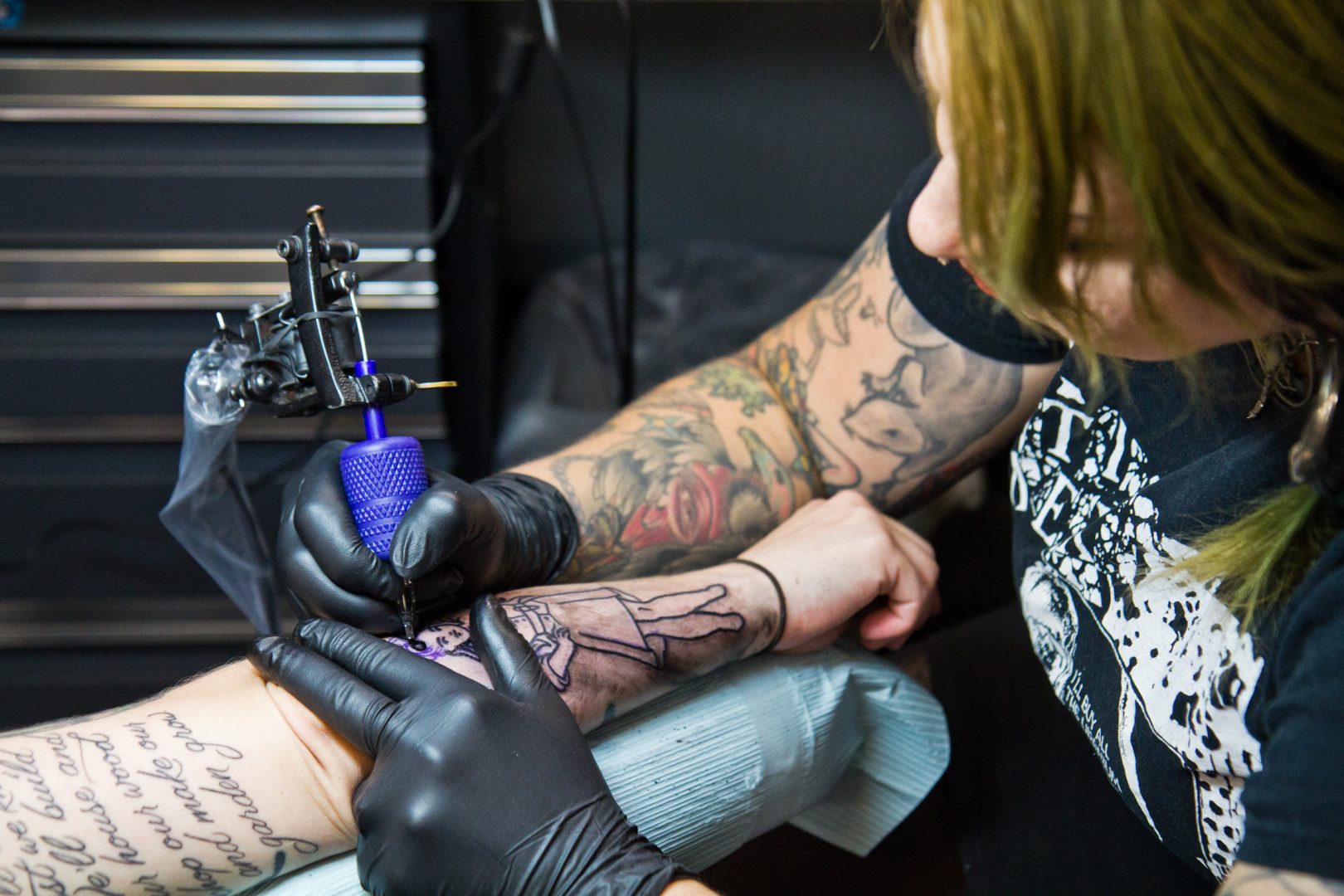 Tattoo uploaded by rcallejatattoo • Awesome machine tattoo done by  Anastasia Forman. #AnastasiaForman #realistic #blackandgray #tattoomachine  #percywaters • Tattoodo