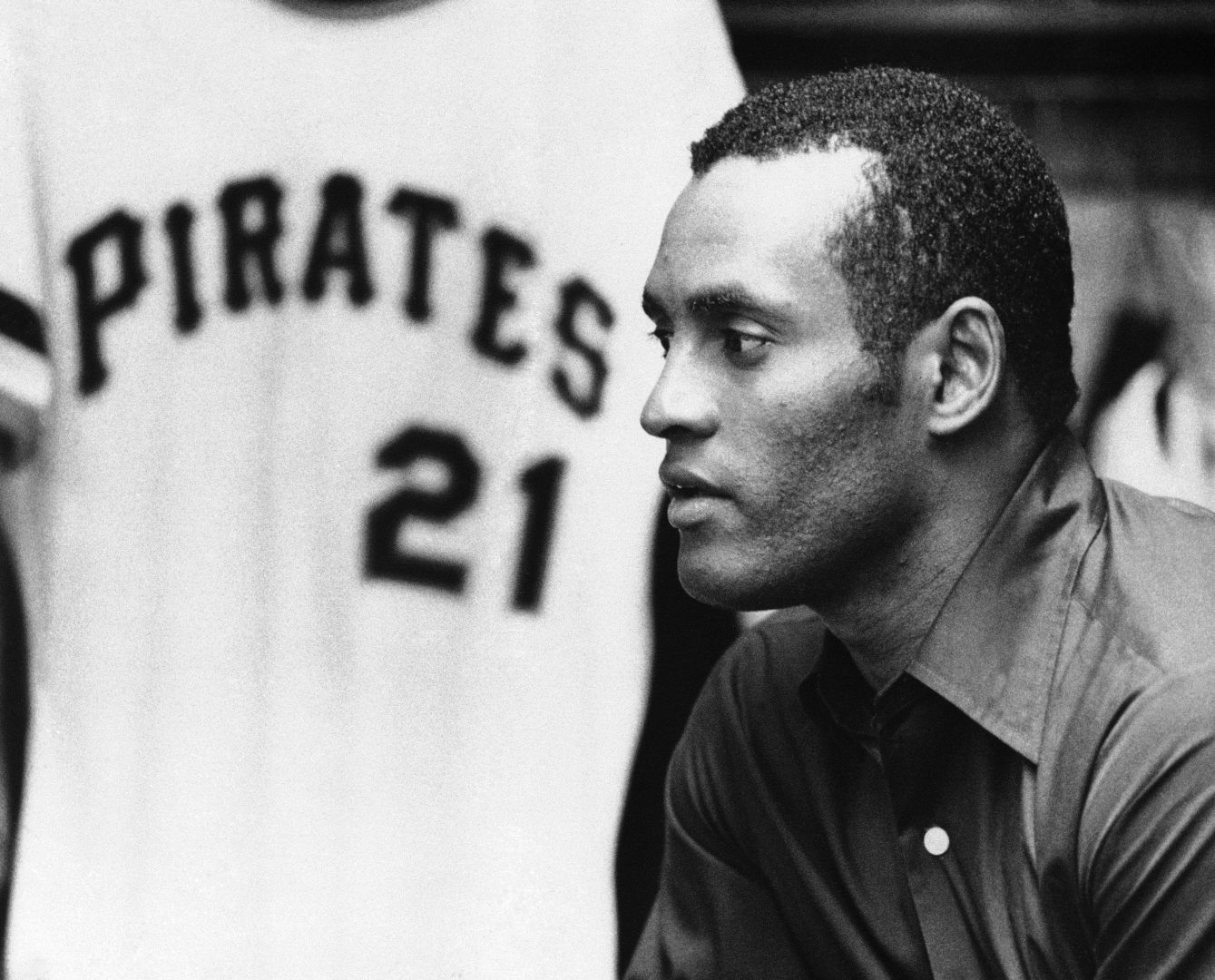 Pittsburgh Pirates to wear No. 21 on Sept. 9 to honor Roberto