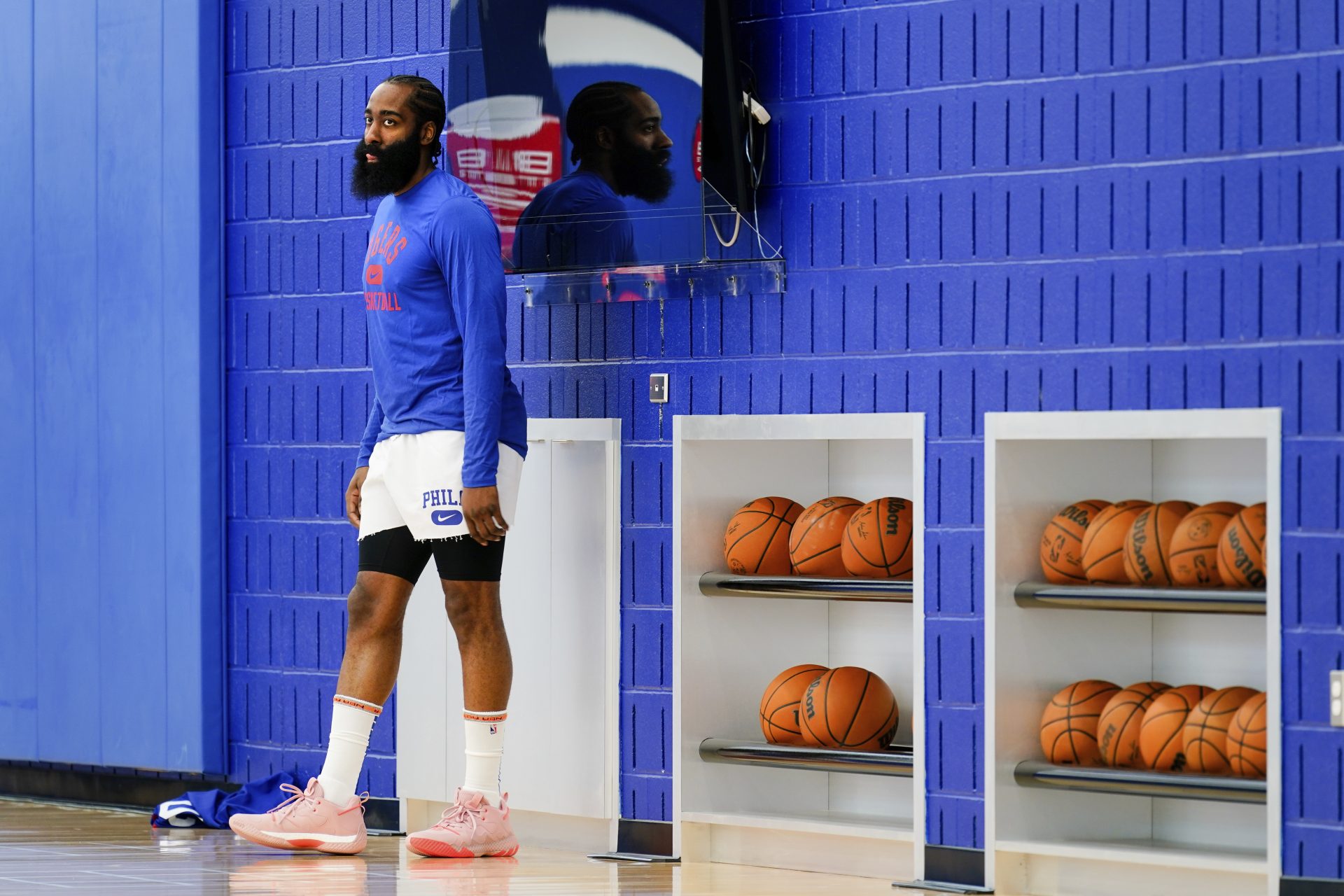 NBA on TNT on X: The Beard is in the building 🔥 James Harden and the  76ers are ready to take on Boston  / X