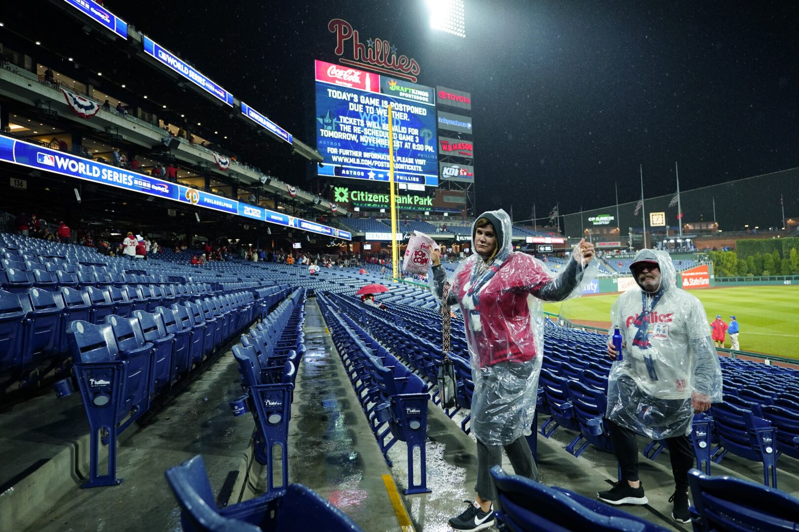 World Series: Tied 1-all, Astros-Phillies resume after rainout