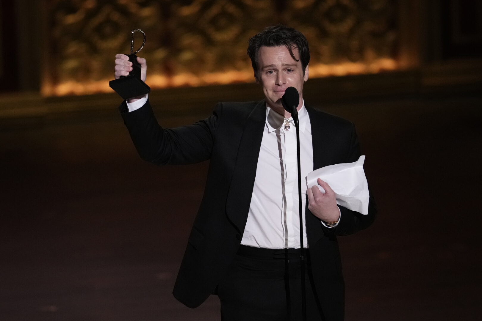 Lancaster native Jonathan Groff wins Tony Award for best actor